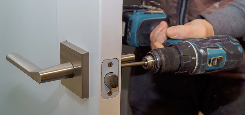 Broken Door Handle Lock Repair in Monterey Park, California